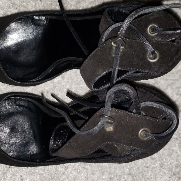 Gucci Suede Heels size 9 1/2 - Picture 4 of 9